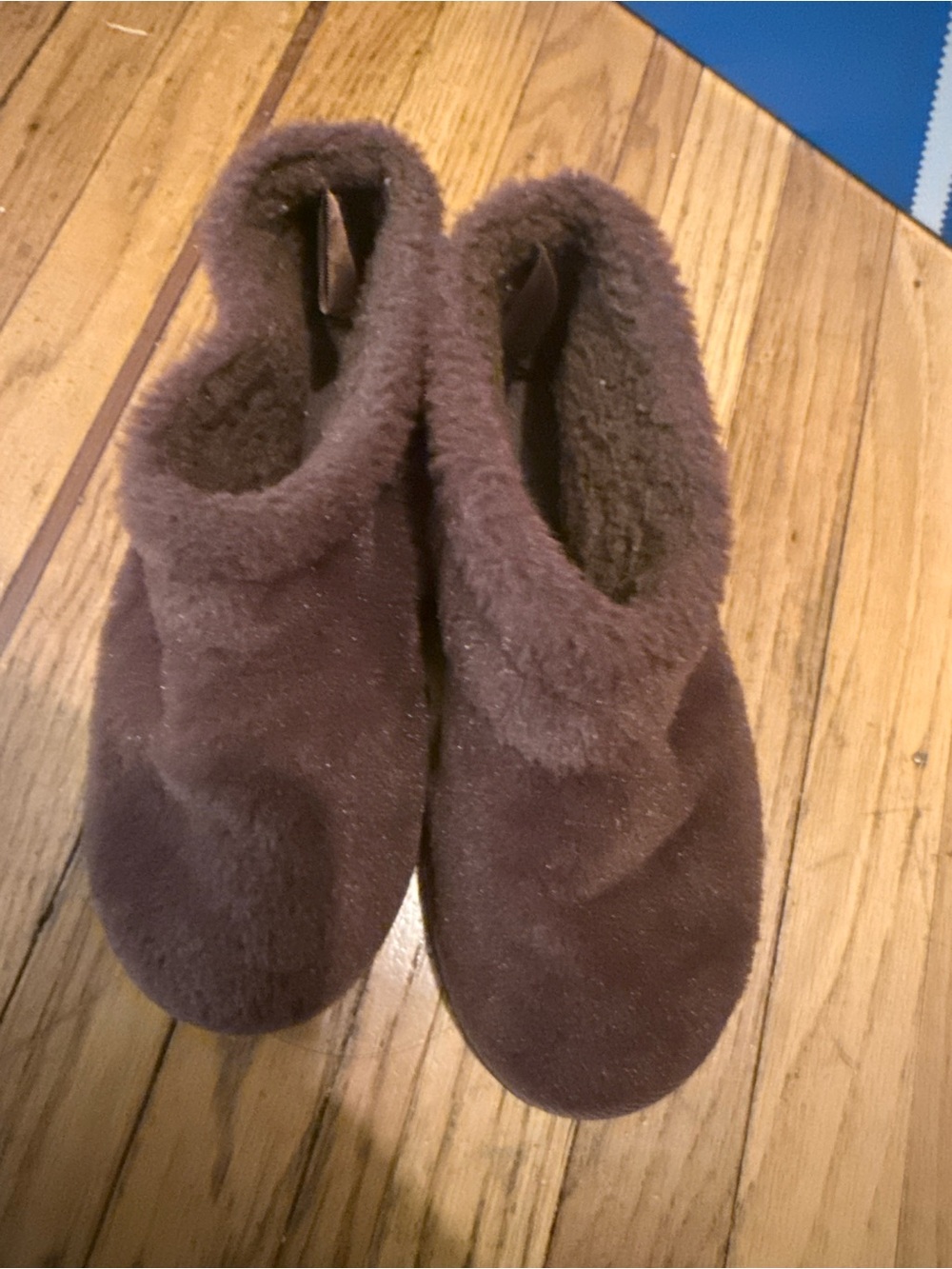 GAP Plush Lined Slip-On Slippers in Brown